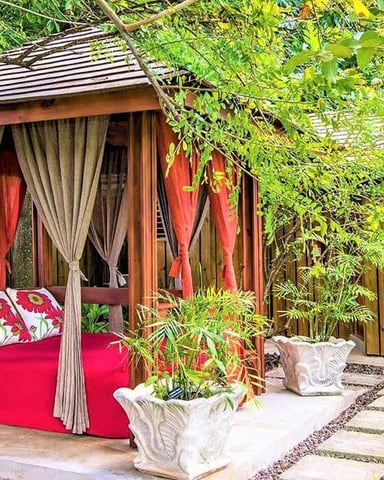 horseback riding in Jamaica near Mais Oui Villa in Discovery Bay Jamaica