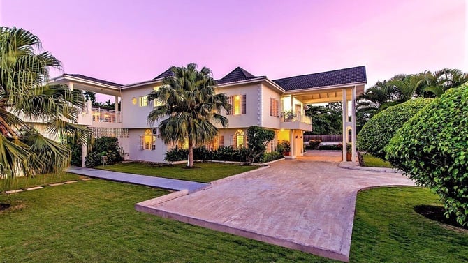 21 Reasons to Stay at Mais Oui Villa in Discovery Bay Jamaica